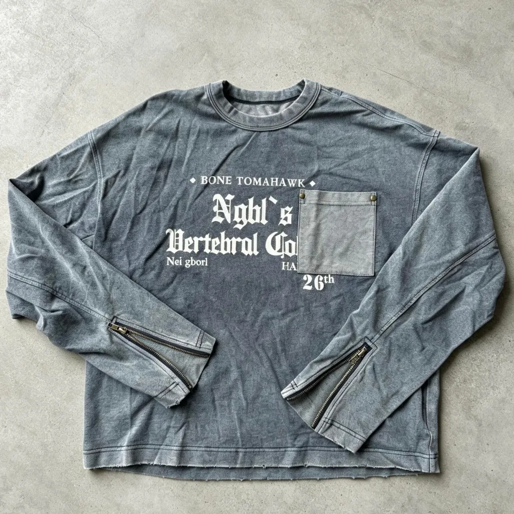 Sweatshirt